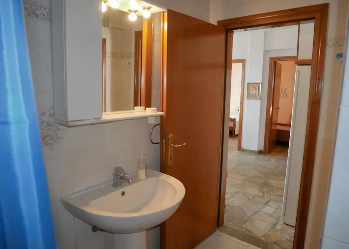 Paradiso With Sea View Apartament